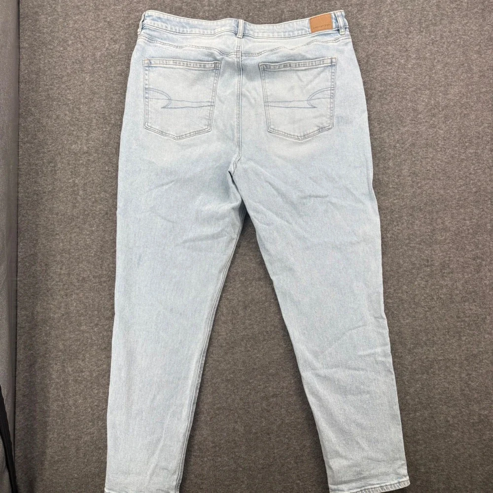 American Eagle Mom Jean Light Wash High Rise Tapered Denim Pants Womens 18 Long
